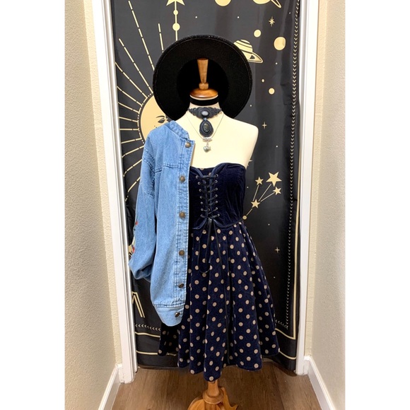 Boutique Dresses & Skirts - 🌈 Stylish modern pinup dress